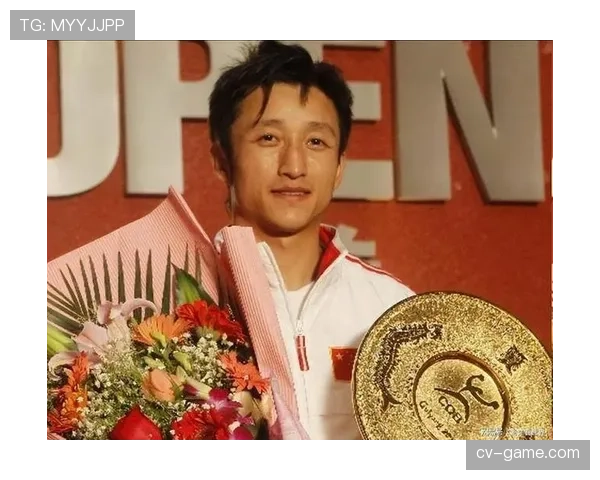 邹市明家的冰箱里塞满蛋白粉，连饮料都是按秒掐着喝的